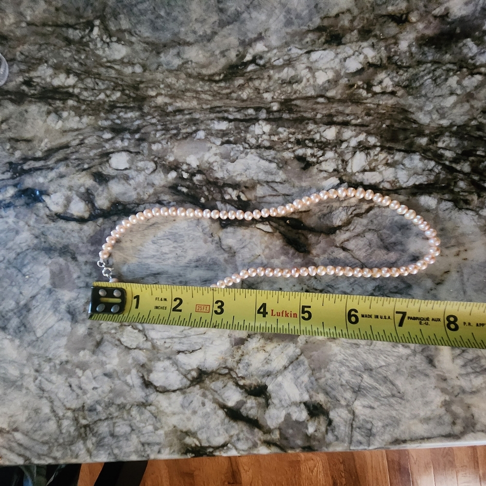 Pink Pearl Necklace With Clasp - Picture 4 of 5